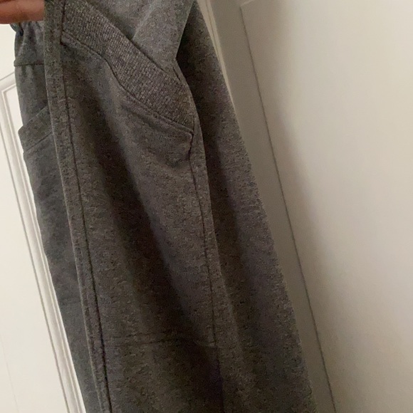 PERFECT Gray Jogger - Picture 4 of 7